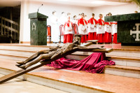 WIELKI PIĄTEK - Liturgia Męki Pańskiej 2025